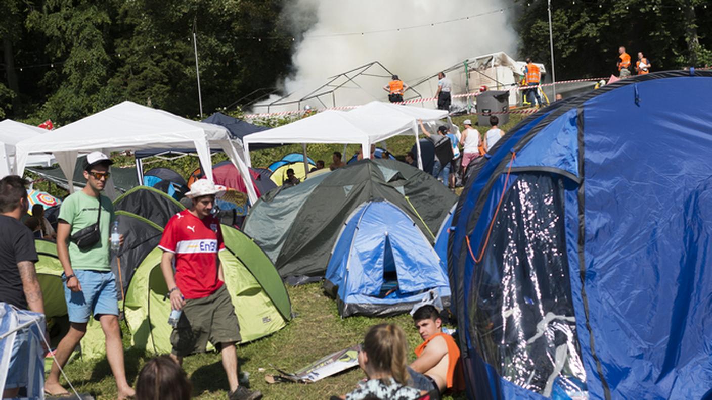 I pompieri hanno rapidamente domato le fiamme
