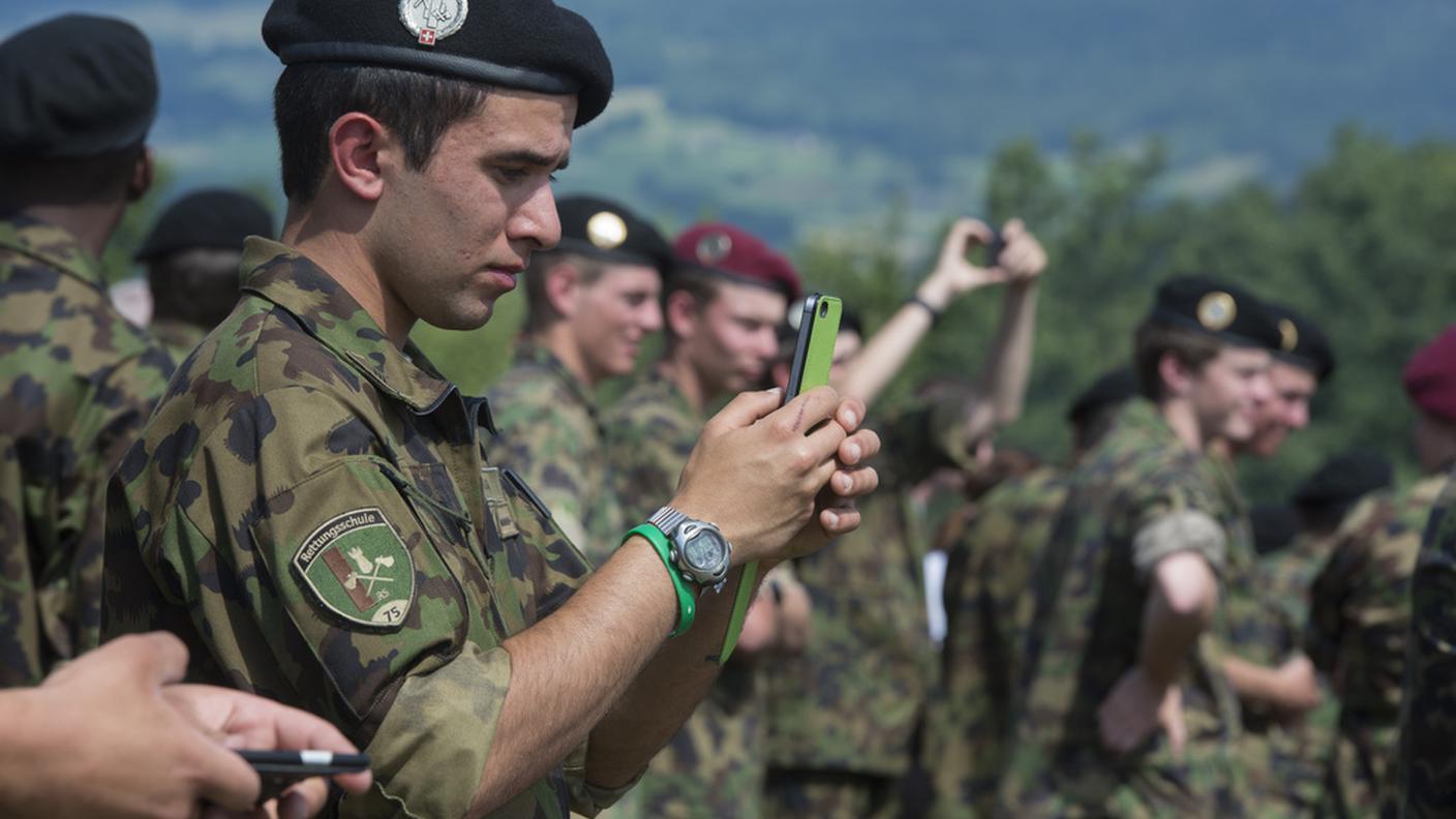 Riforma dell'esercito in ritardo di un anno