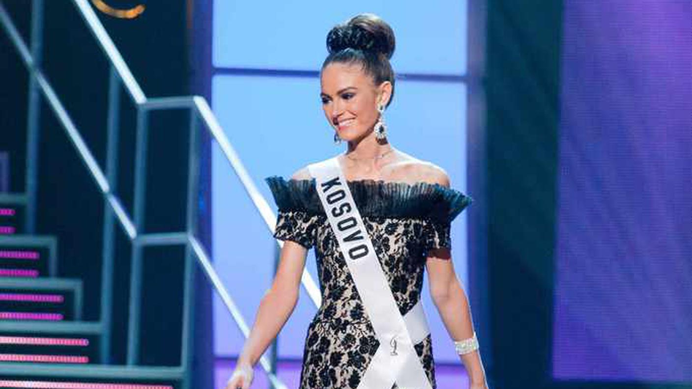 Keshtjella Pepshi nel 2010 al concorso di Miss Universo