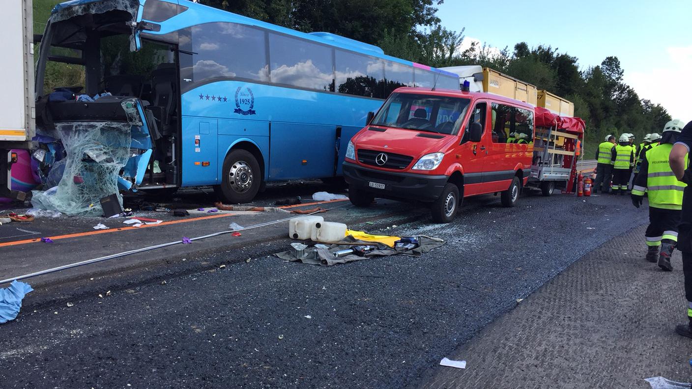 Grande dispiegamento di mezzi di soccorso