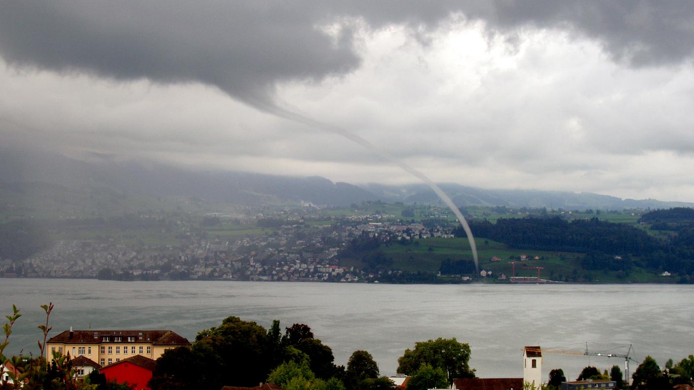 Il tornado visto da Richterswil