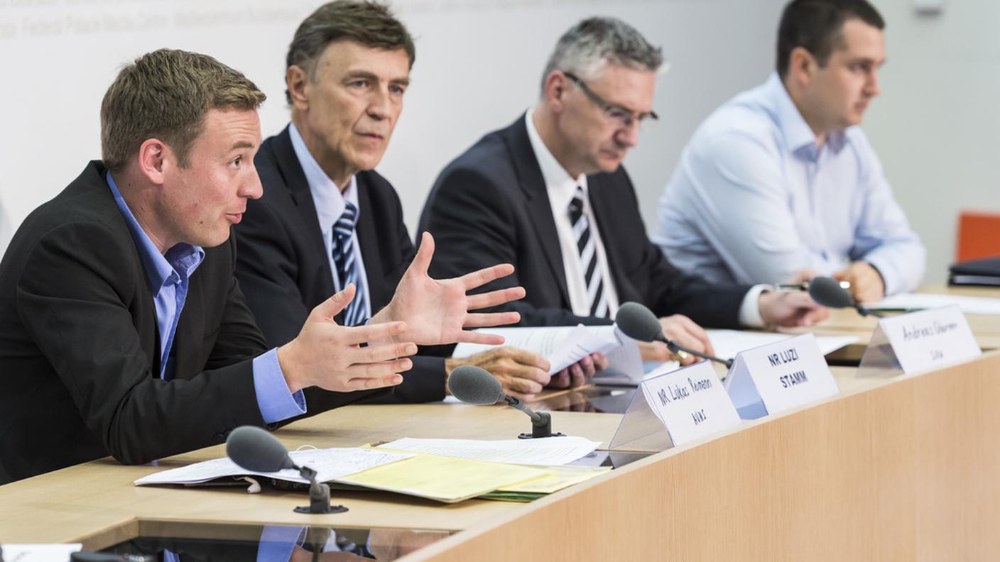 Lukas Reimann, Luzi Stamm, Andreas Glarner e Anian Liebrand in conferenza stampa
