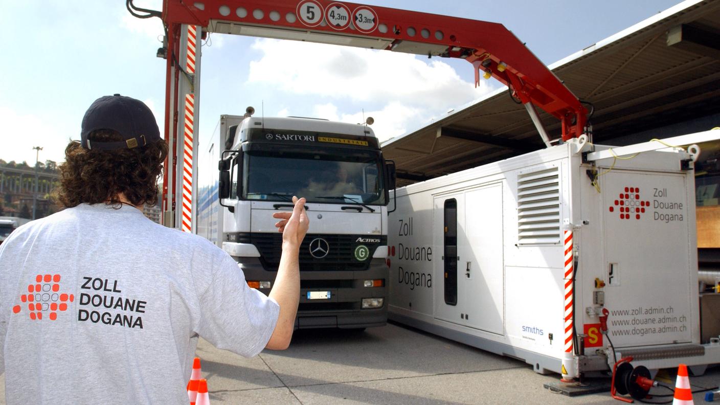 Un apparecchio di vecchia generazione in servizio al dogana commerciale di Chiasso