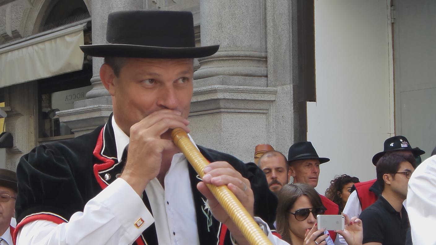 420 suonatori di corni delle Alpi a Milano