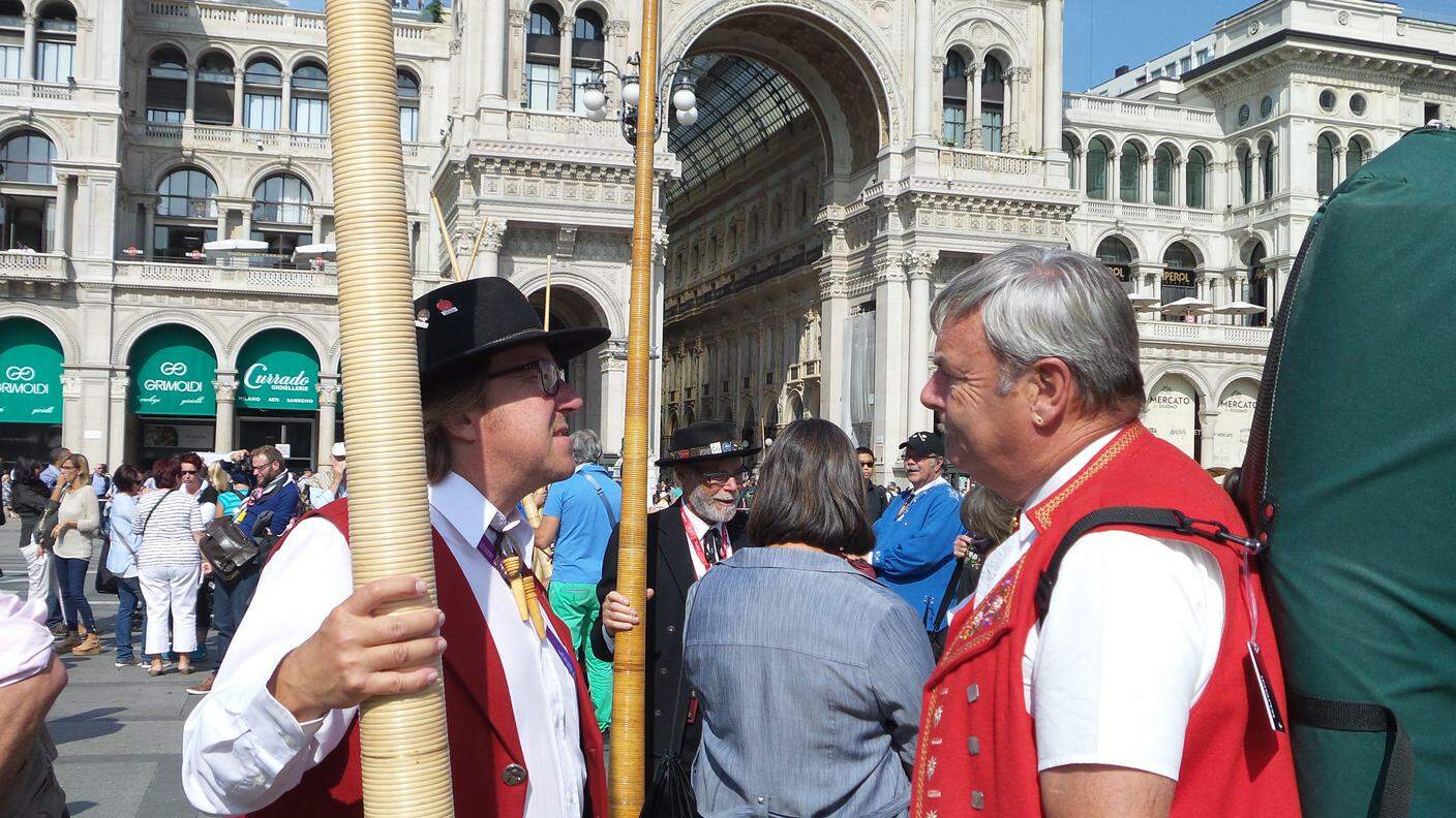 420 suonatori di corni delle Alpi a Milano