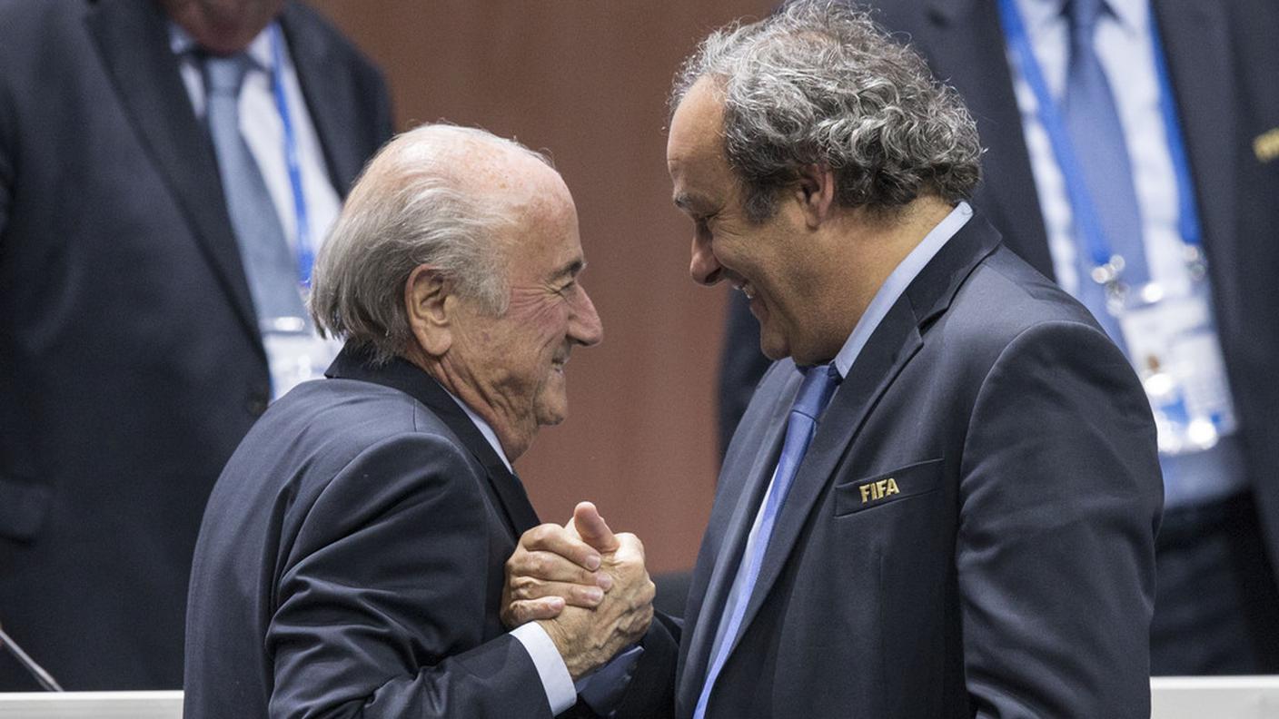 Blatter e Platini: li lega un pagamento sospetto di 2 milioni di franchi