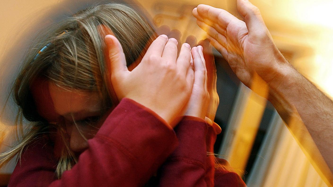 L'ambiente in famiglia ne risente, i casi di violenza non sono rari