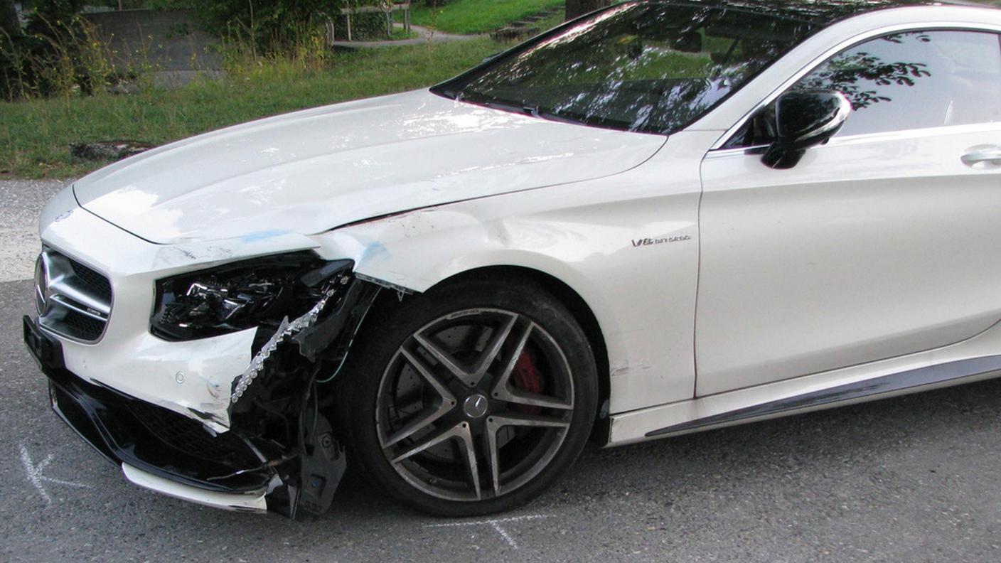 L'auto di Müller danneggiata