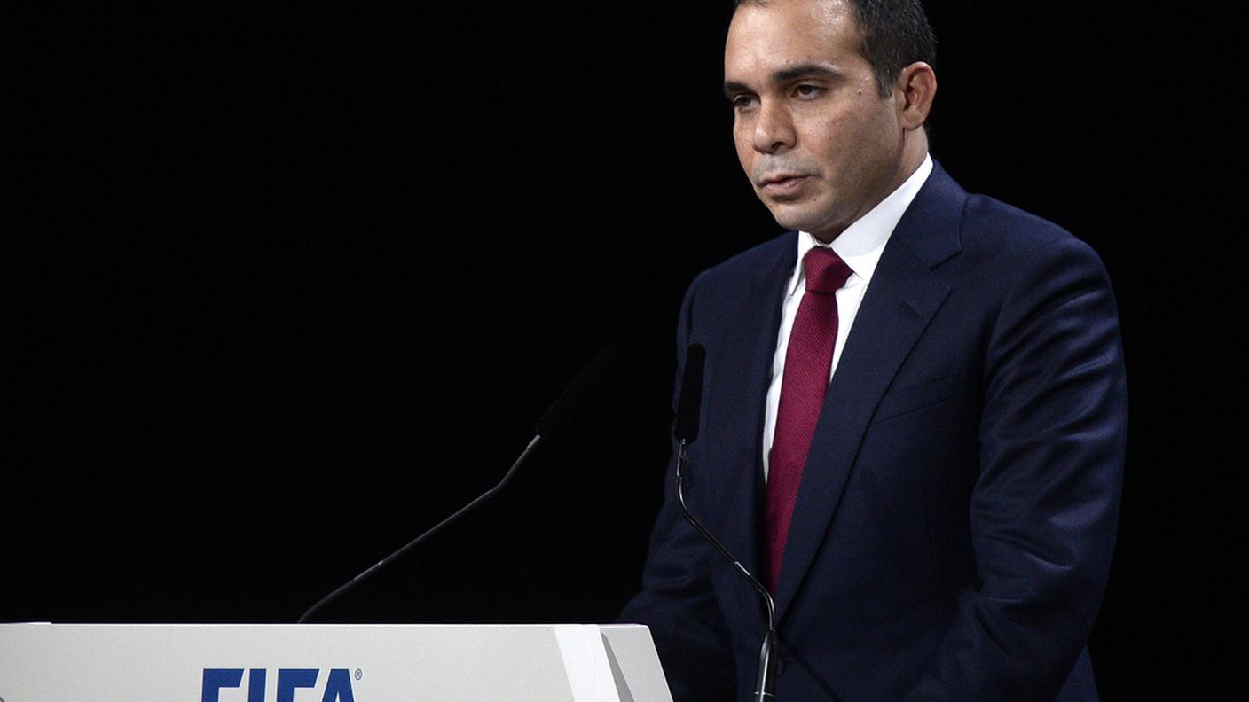 Principe Ali bin al Hussein di Giordania, 39 anni: Platini stesso aveva detto che sarebbe ''un grande presidente", ritiene di essere l'unico in grado di lottare contro la corruzione, ma non trova sostegno unanime neanche in Asia ed è ritenuto poco carismatico