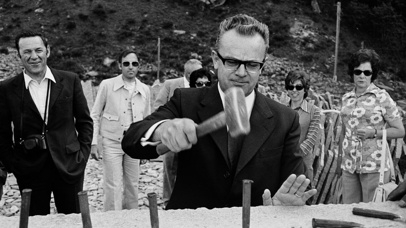Leon Schlumpf nel 1974 durante una visita nel Moesano