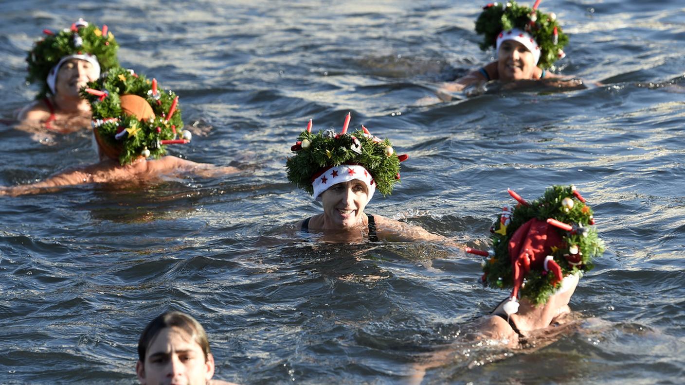 Alcuni partecipanti in acqua