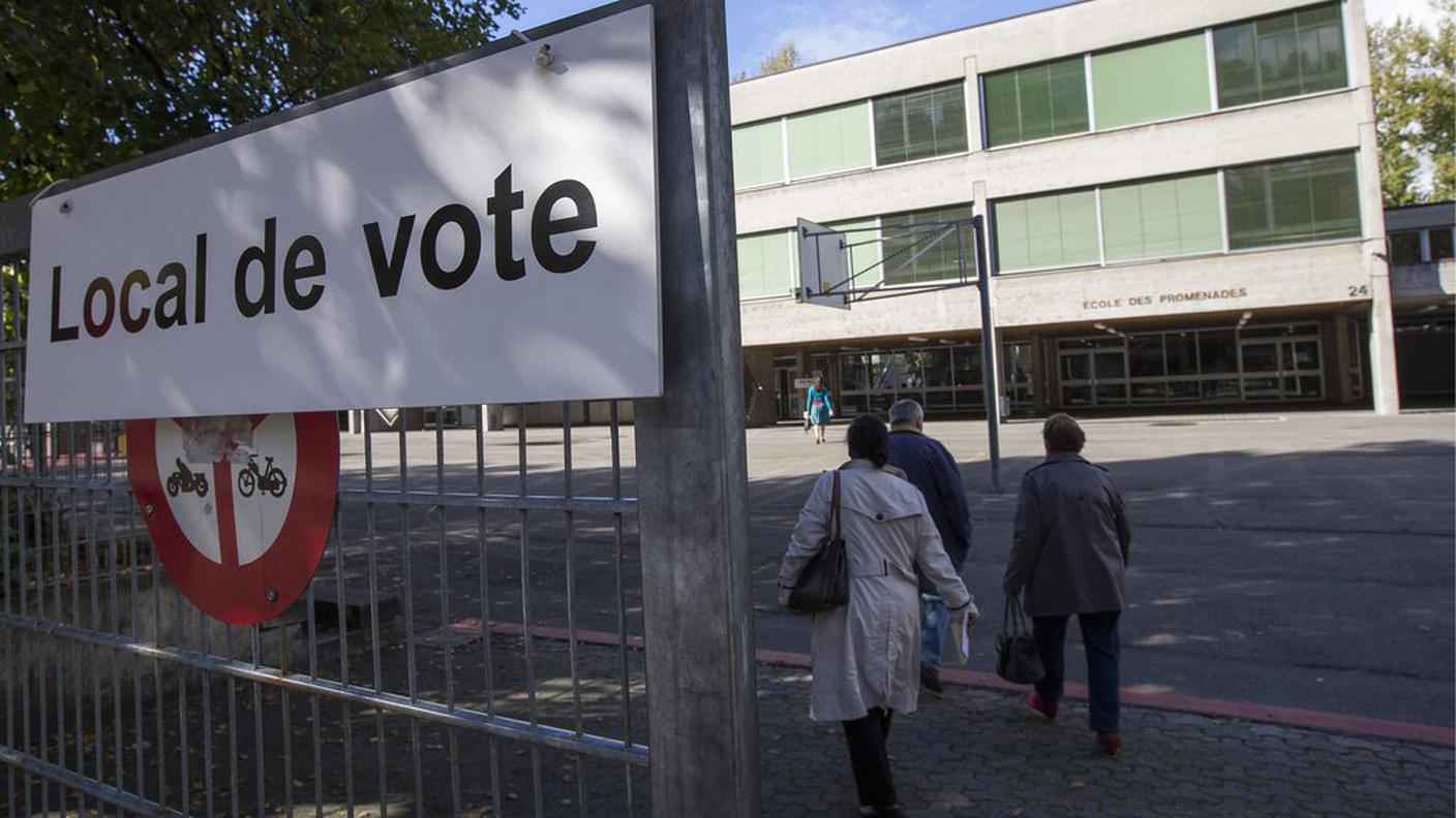 Votazioni cantonali, come in Ticino, sono in programma oggi in vari cantoni della Svizzera tedesca e della Romandia
