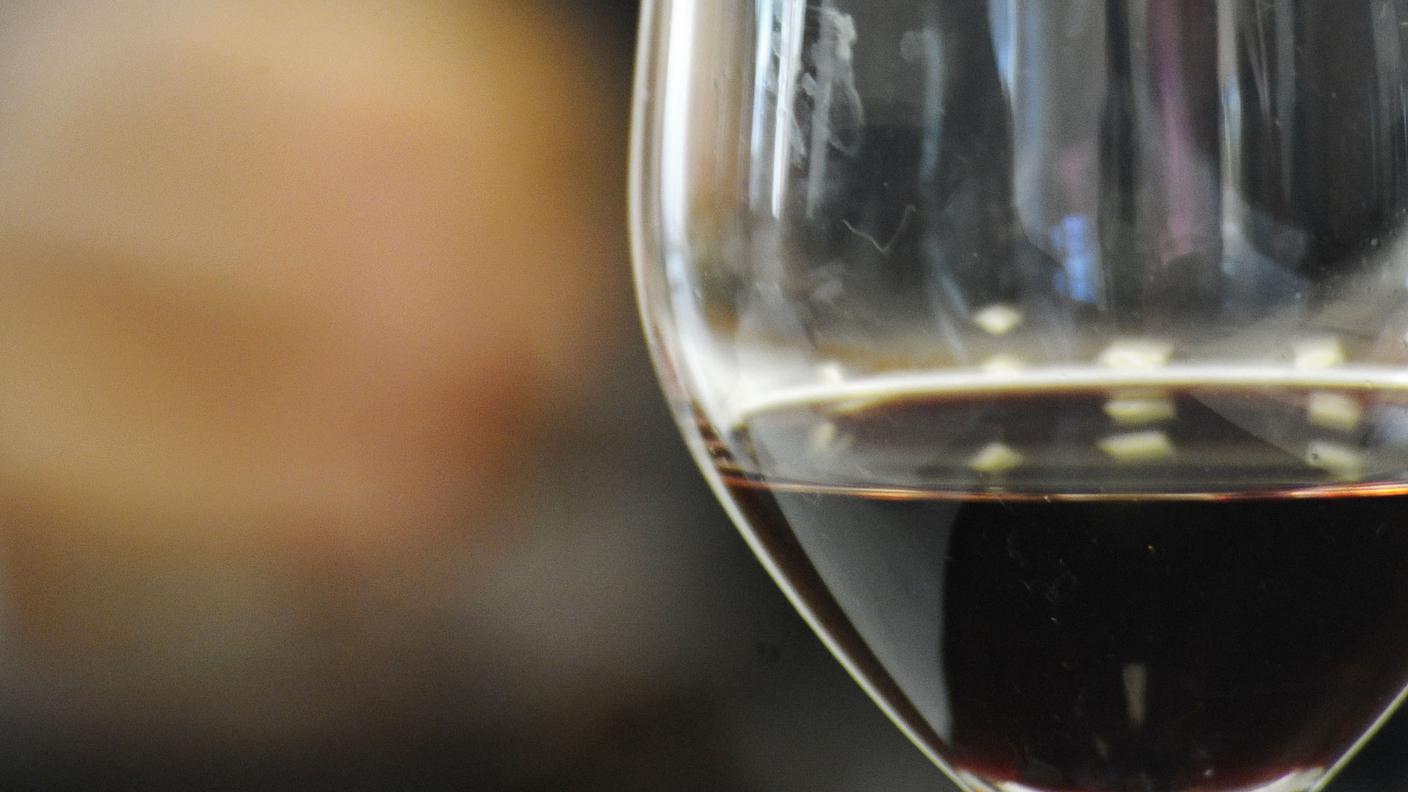 L'alcol rallenta i riflessi e aumenta il rischio d'incidente