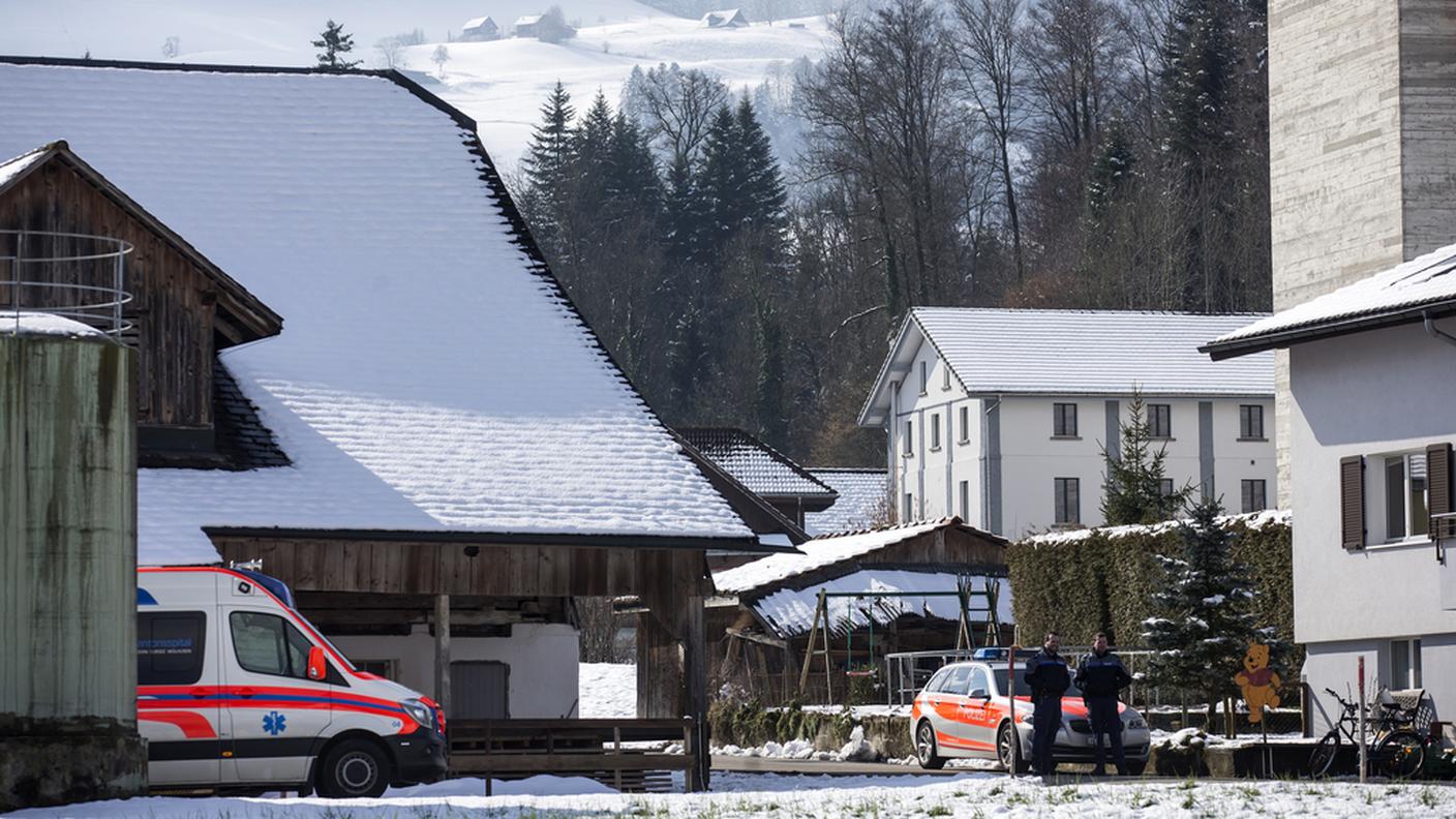 La polizia lucernese ha isolato tutta la zona
