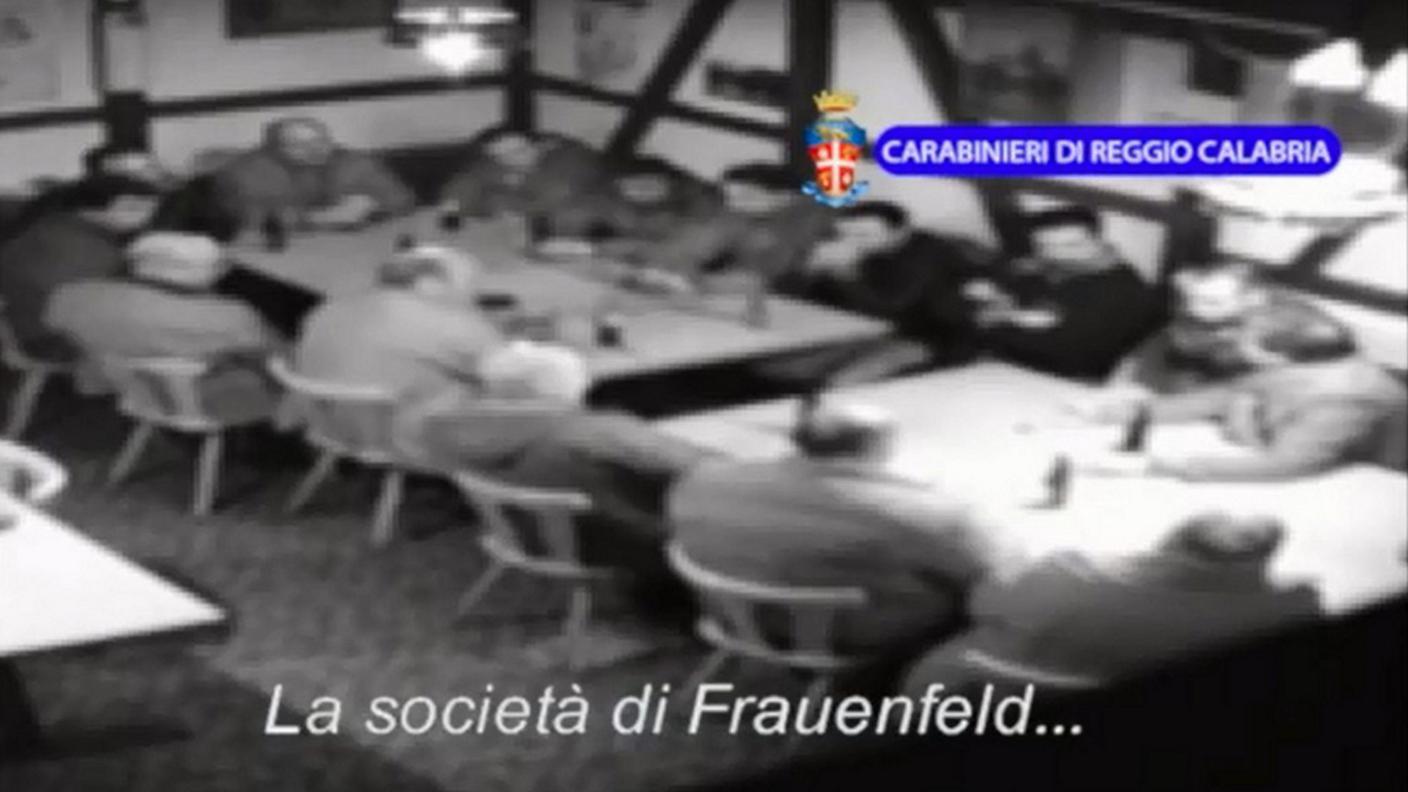 Un video che riprende un incontro della cellula di Frauenfeld