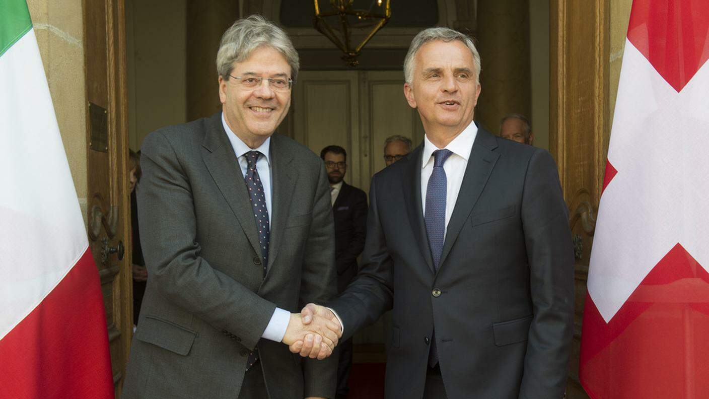L'incontro fra i due ministri, oggi, a Neuchâtel