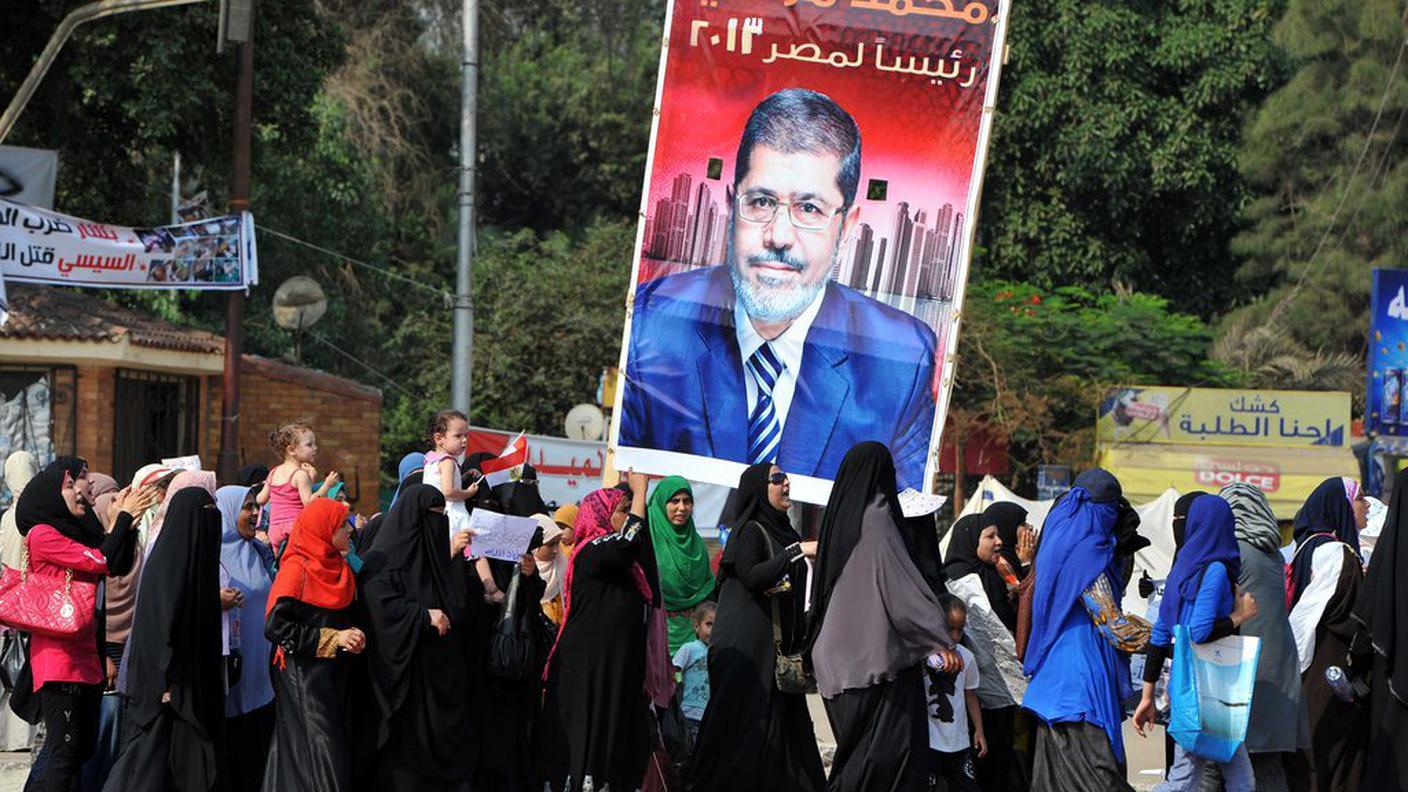 Egitto presidente Morsi sostenitori 9 luglio 2013 kz.JPG