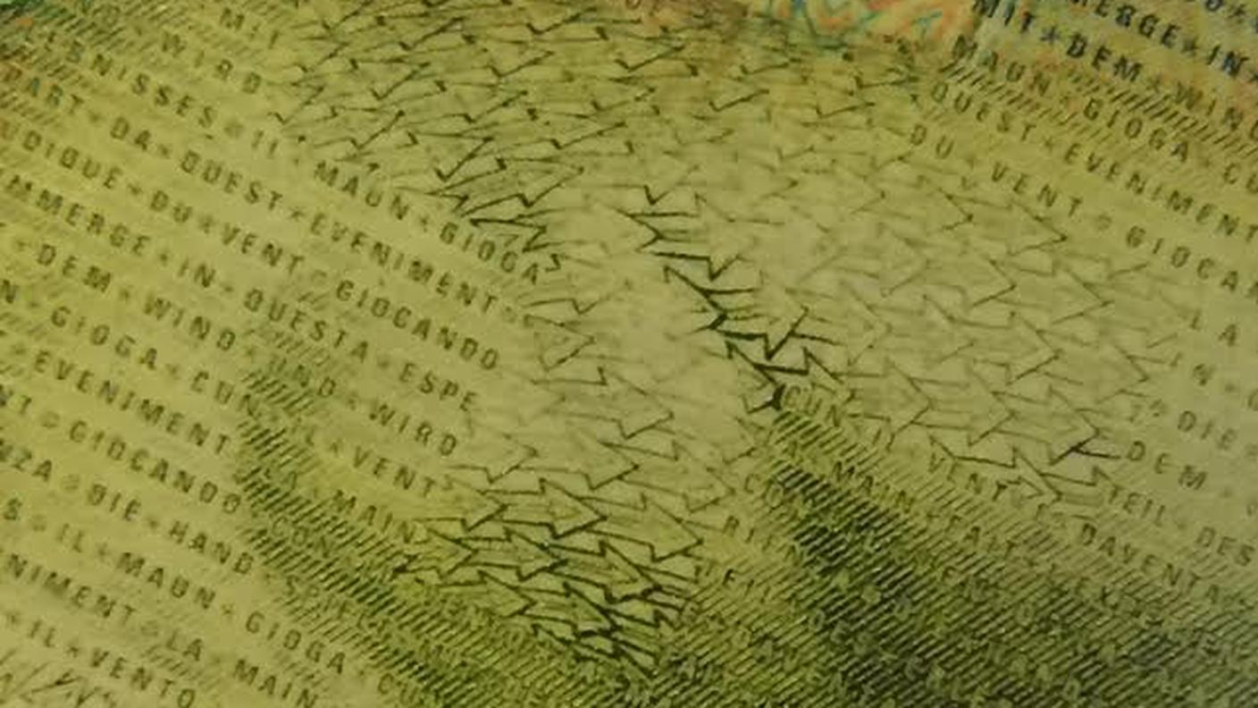 Giocando con il vento la mano si immerge in questa esperienza: la frase è riprodotta a caratteri microscopici nelle quattro lingue nazionali sui nuovi biglietti da 50 franchi. Un dettaglio che la BNS si è ben guardata dal divulgare.