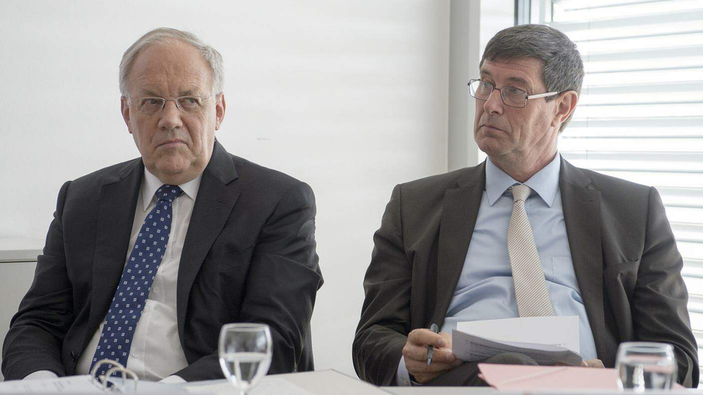 Schneider-Ammann e Dell'Ambrogio durante la presentazione della relazione a Berna