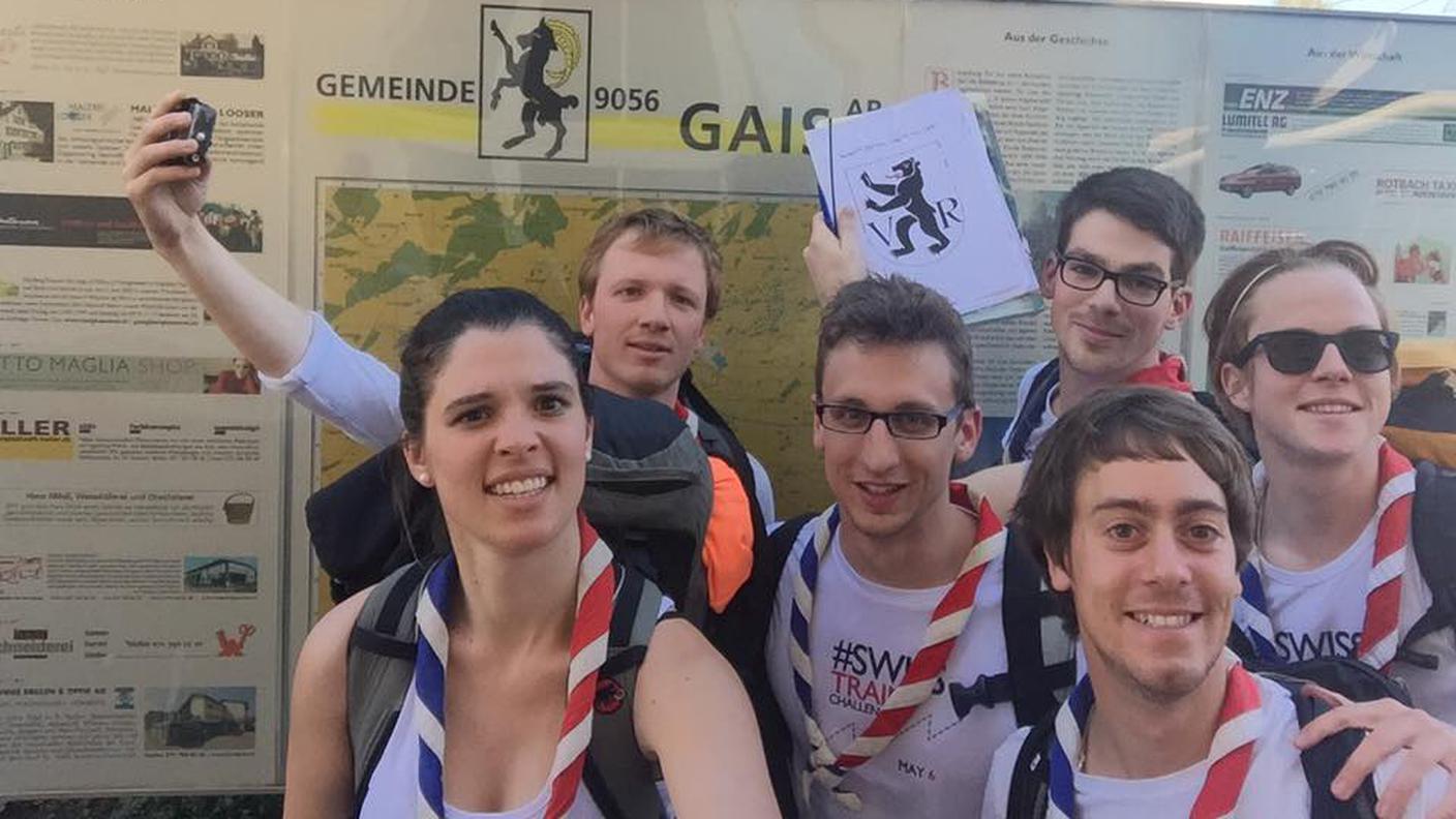 Il gruppo arriva a Gais, nel canton Appenzello Esterno, il 17° visitato finora