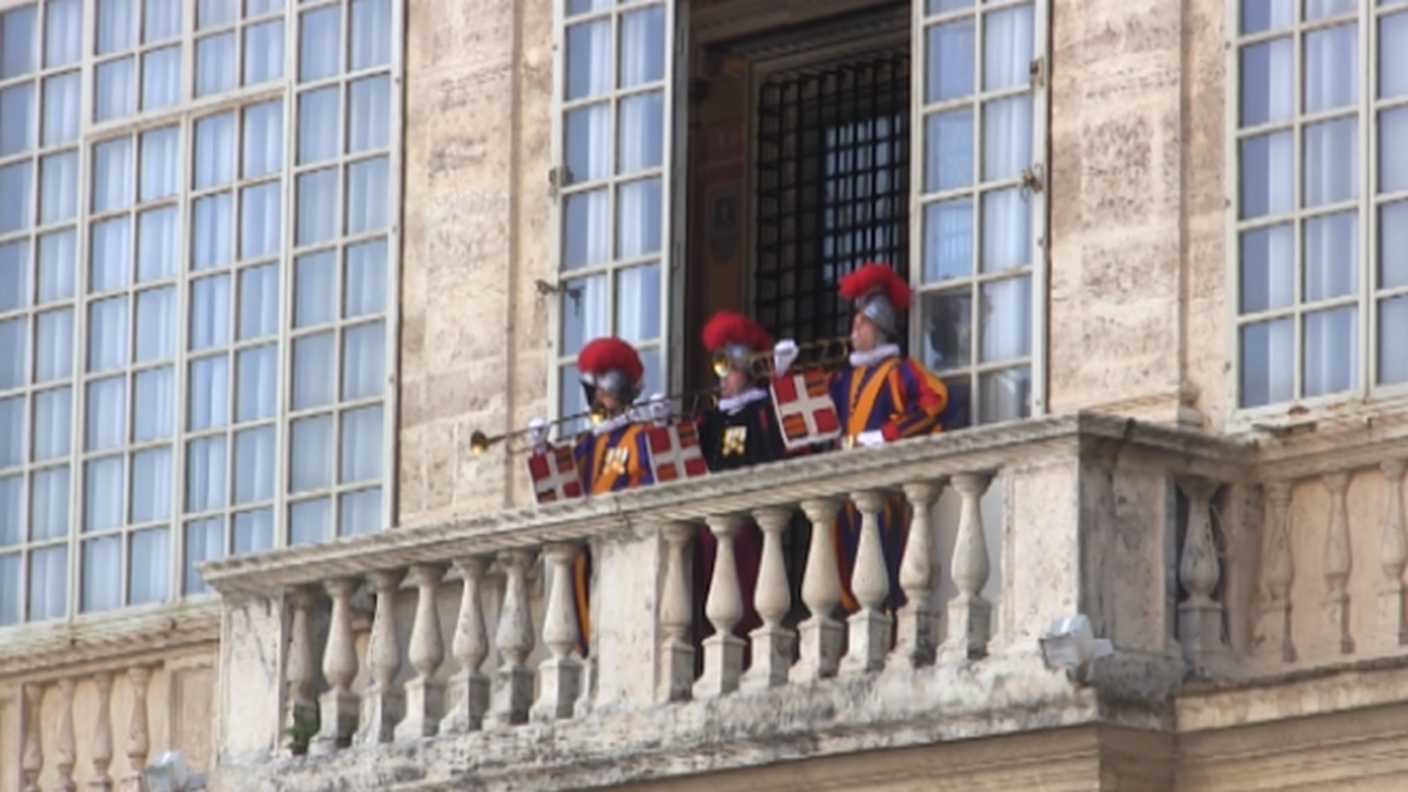 Il giuramento ha luogo ogni anno il 6 maggio