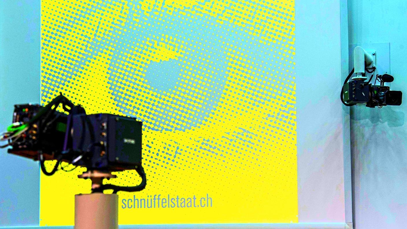 La nuova legge federale sulle attività informative permetterà di controllare chiunque anche in assenza d'indizi