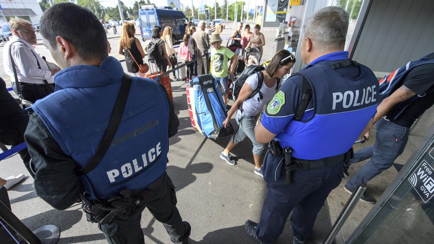 Alla falsa segnalazione sono seguiti controlli rafforzati all'aeroporto