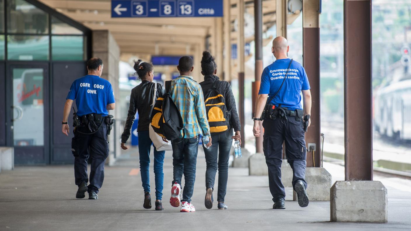 La maggior parte delle persone viene fermata sui treni