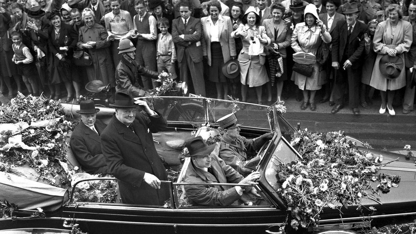 La popolazione zurighese accolse Churchill con grande entusiasmo