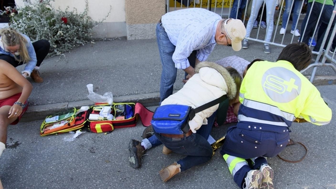 I soccorsi a una persona ferita dal cavallo imbizzarrito a Charmey