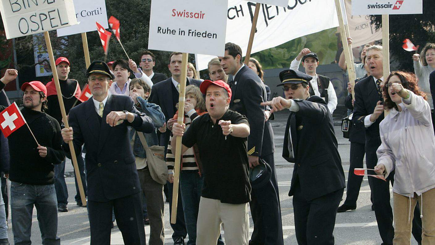 Sugli eventi che portarono al collasso della Swissair, fu incentrato il film "Grounding" diretto nel 2005 da Michael Steiner. Ecco il trailer (in tedesco)
