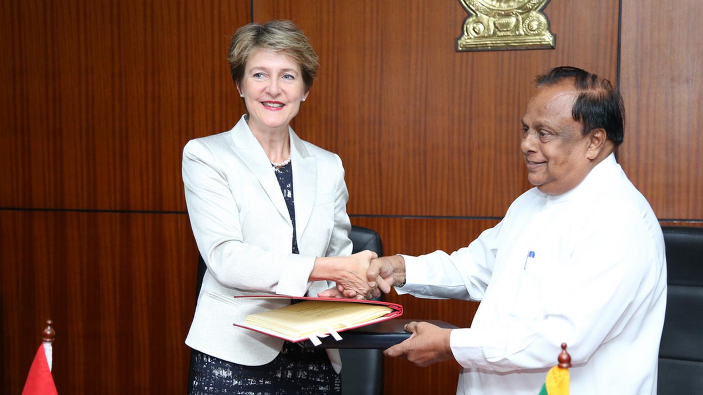 Simonetta Sommaruga e il ministro cingalese Seneviratne Bandara Nawinne