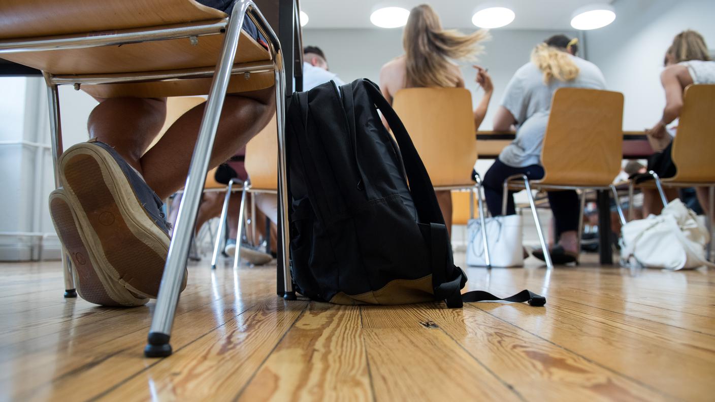 Scuola sotto i riflettori