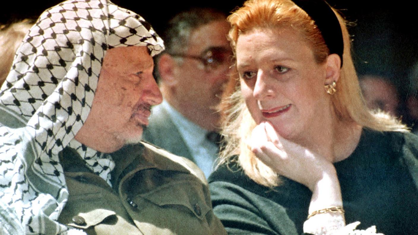 arafat yasser e moglie suha 1995 ky.jpg