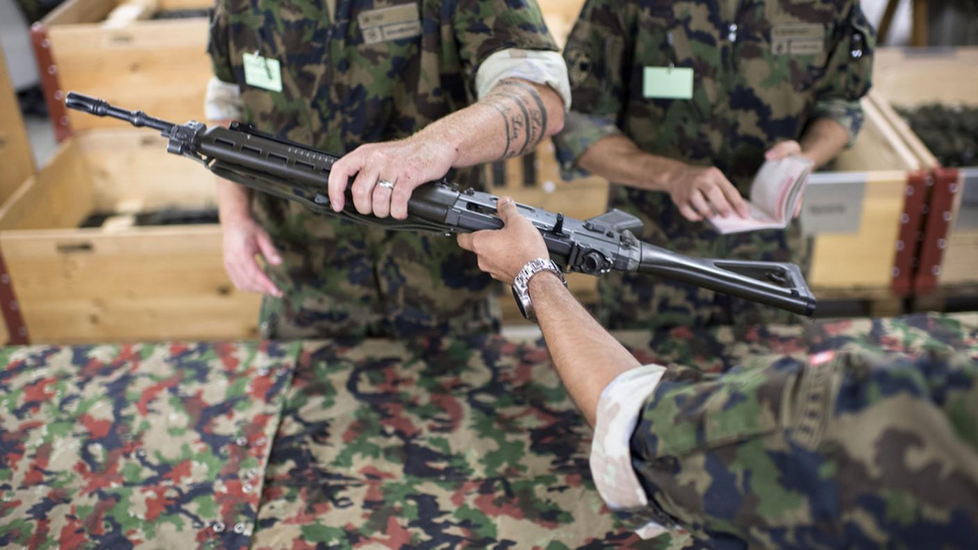 In troppi, stando al capo dell'esercito, rinunciano all'arma