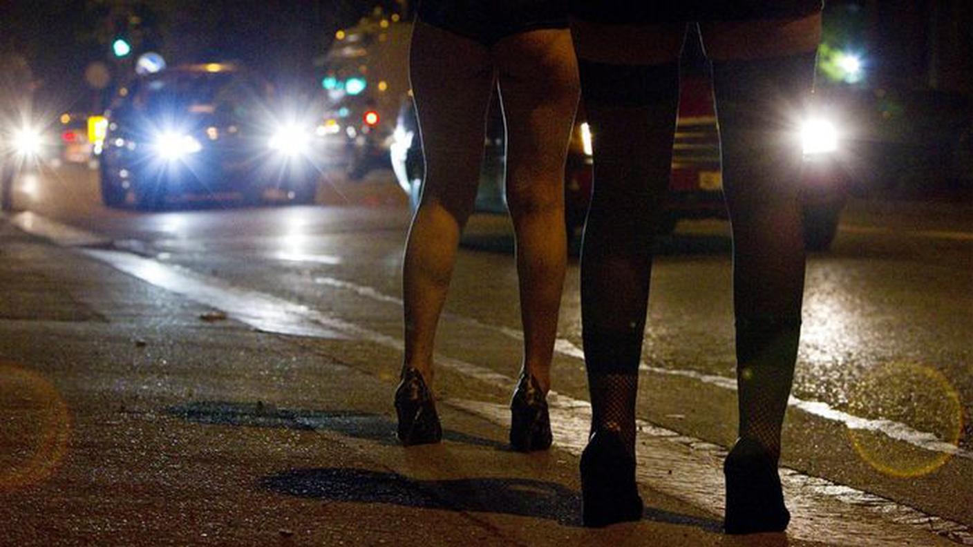 Un fenomeno che sfocia spesso nello sfruttamento della prostituzione