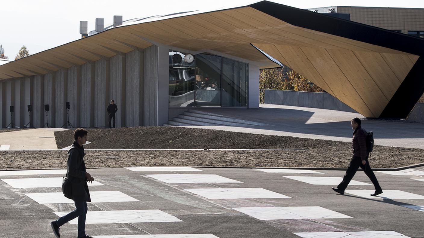 L'edificio è stato progettato dall'architetto giapponese Kengo Kuma