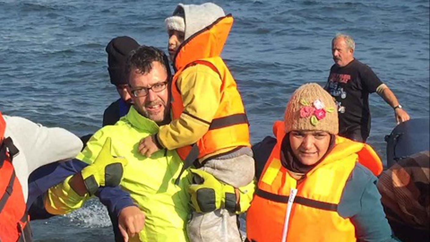 Un salvataggio sulle coste di Lesbo