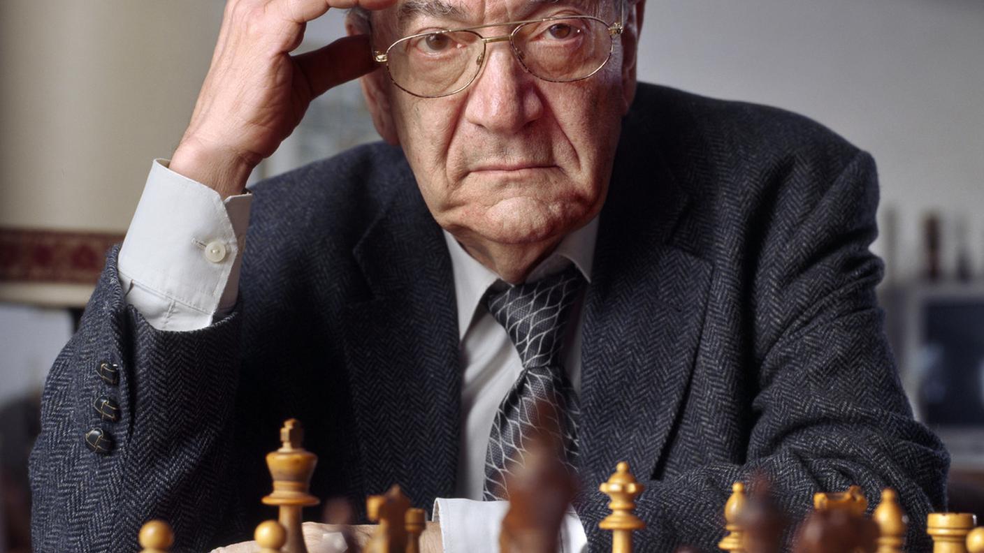 6 giugno: il grande scacchista di origine russa ma naturalizzato svizzero Viktor Kortchnoi