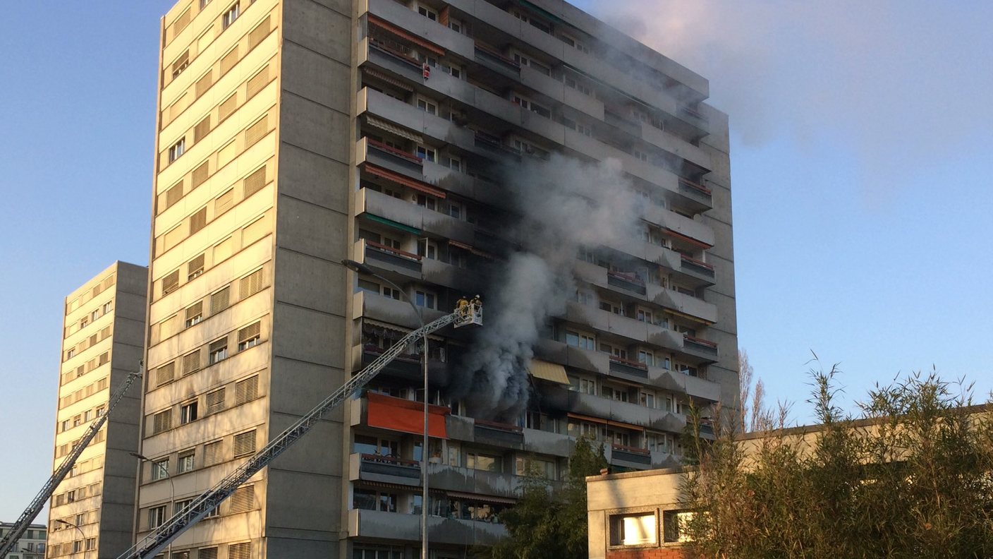 Il palazzo di 14 piani alla Jonction