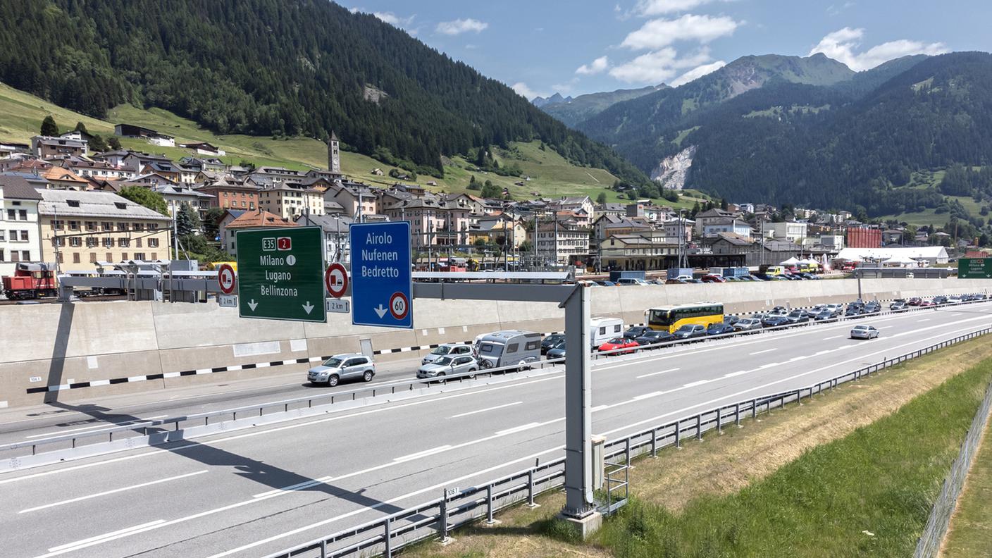 Svizzeri favorevoli al pedaggio al S.Gottardo