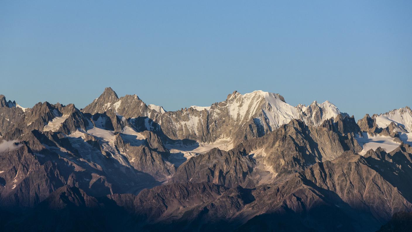 L'incidente è avvenuto domenica verso mezzogiorno sull'Aiguille d'Argentière, vetta di 3'901 metri al confine con il Vallese