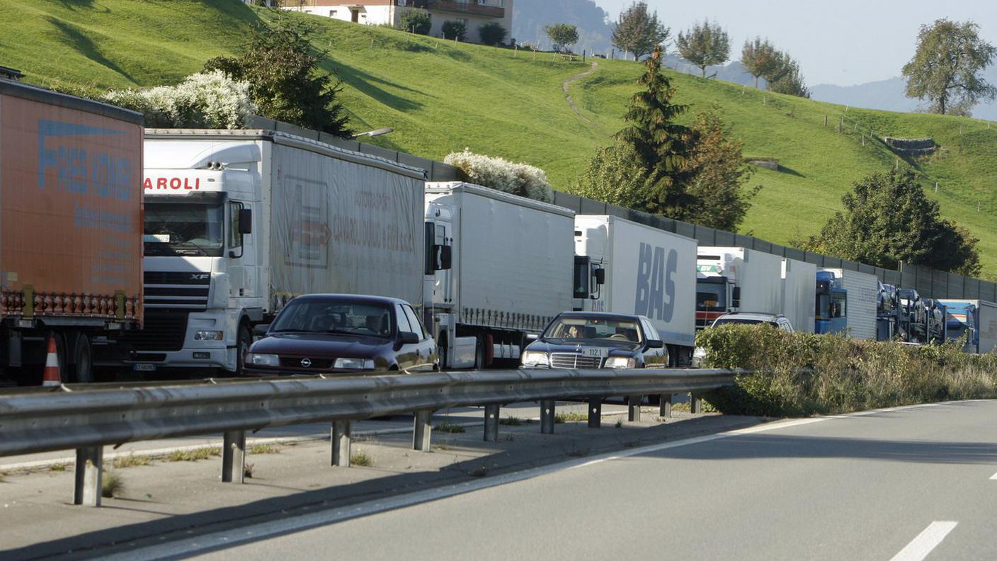 Il limite al numero di mezzi pesanti appoggiato dalla popolazione