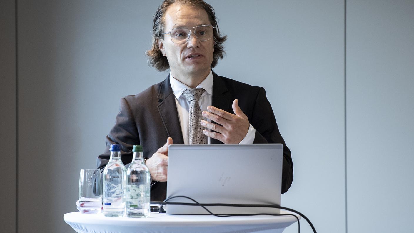 Il politologo Lukas Golder, qui intervistato da Alan Crameri, è uno dei responsabili dell'istituto di ricerca Gfs.bern