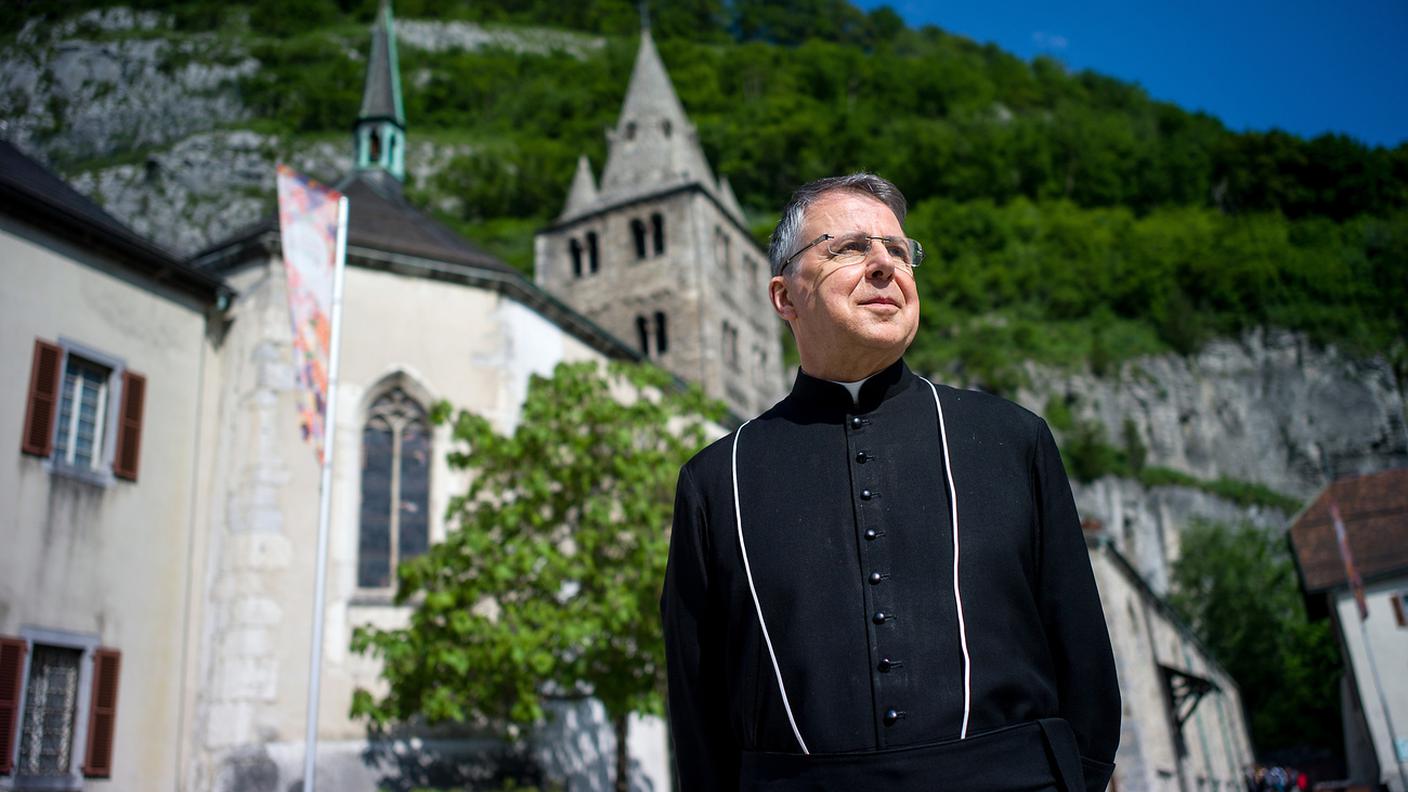 Monsignor Scarcella, qui in un'immagine risalente al 2015, dopo il suo insediamento a capo dell'abbazia vallesana di St.Maurice