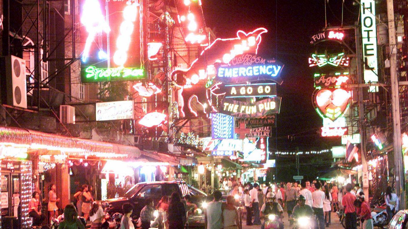 Gestiva un locale a Pattaya