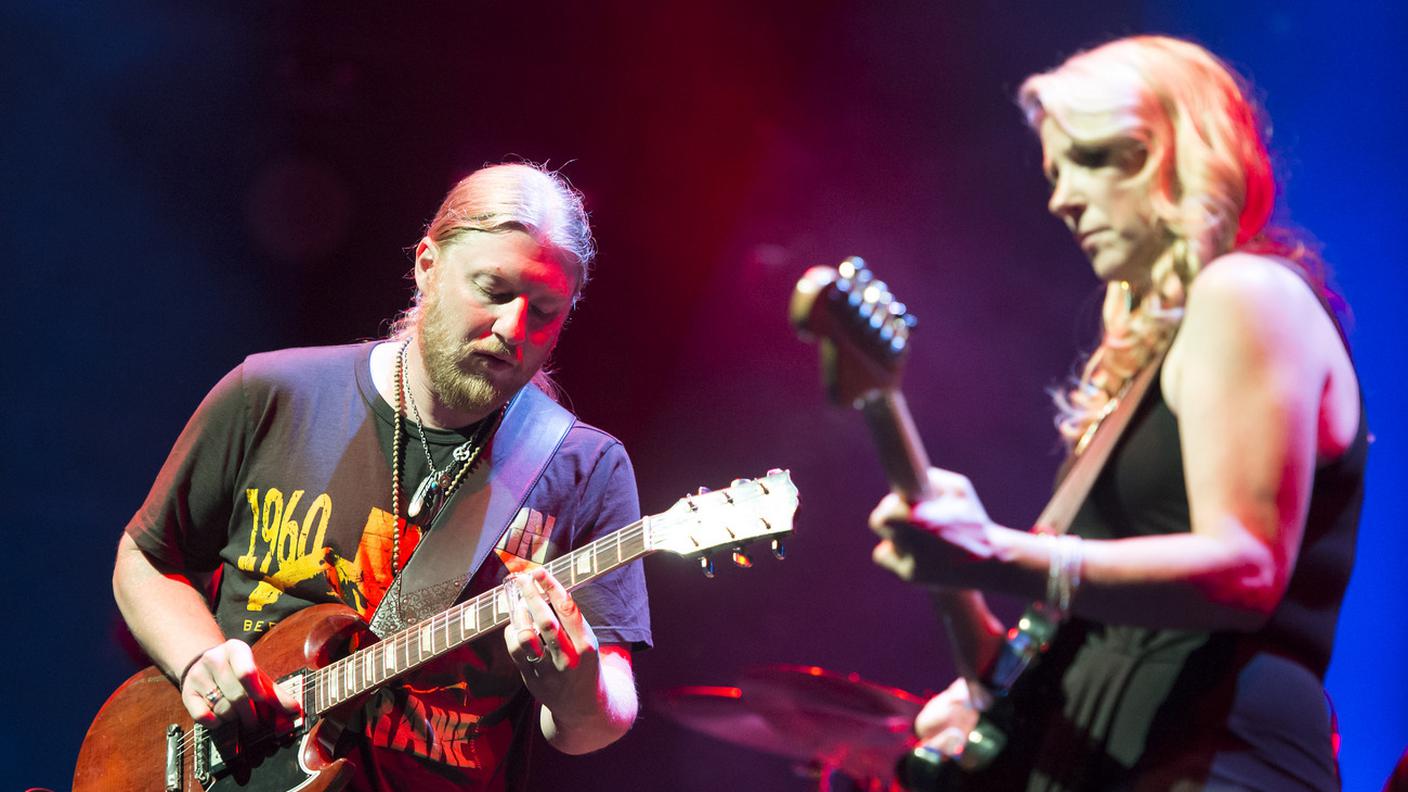 Era in cartellone un concerto della Tedeschi Trucks Band