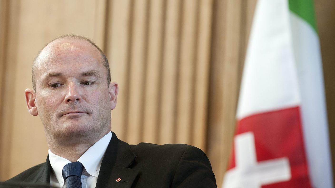 L'UDC punta a riconquistare il seggio in Governo perduto nel 2014 dopo il ritiro, per motivi di salute, di Yvan Perrin. Tre, i candidati democentristi