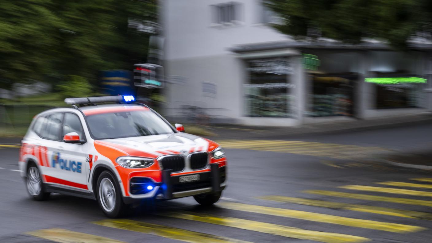 polizia Ginevra.jpg