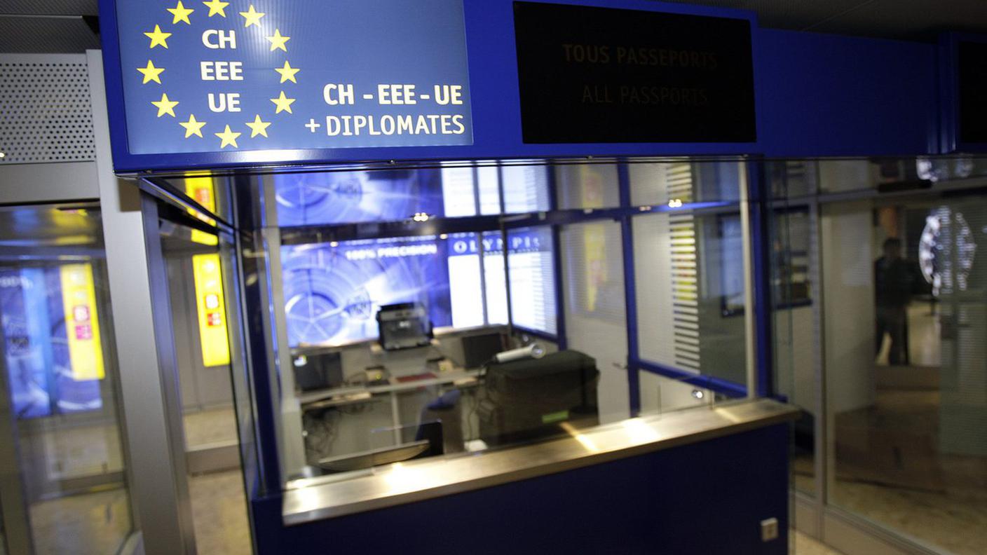 Controlli sistematici extra Schengen negli scali svizzeri